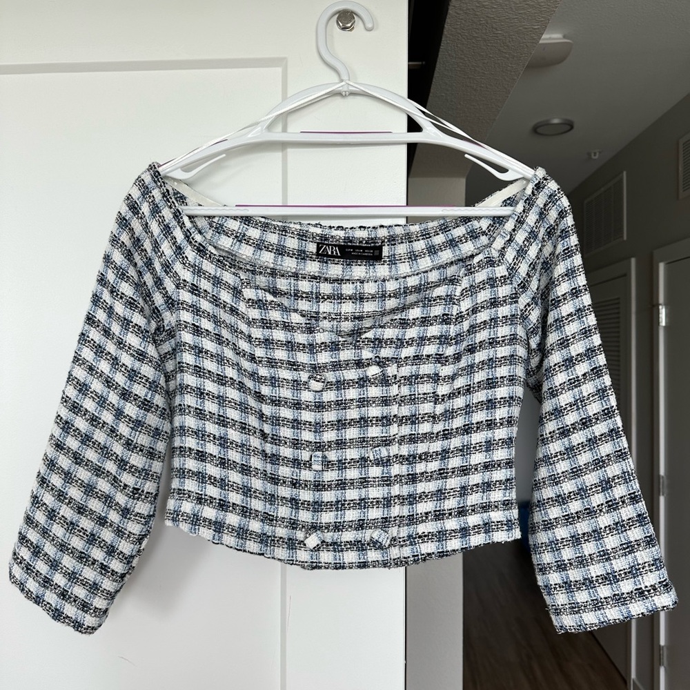 Zara Women's Navy and White Checkered Crop Top